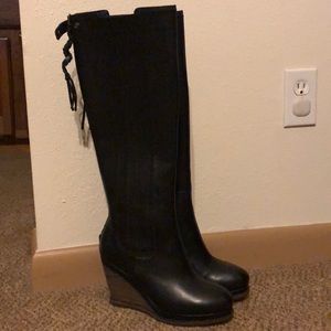 Ariat size 9 women’s boots black wedge